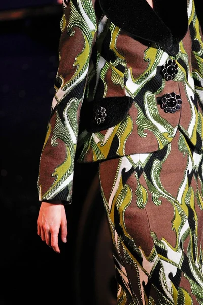 Look 68